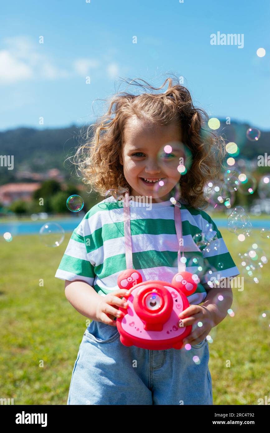 Bubble shooter hi-res stock photography and images