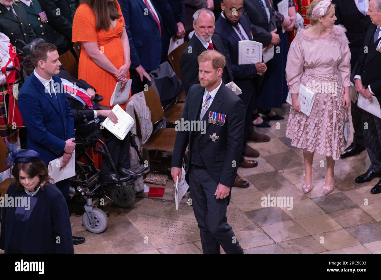 King charles iii coronation inside westminster abbey hi-res stock ...