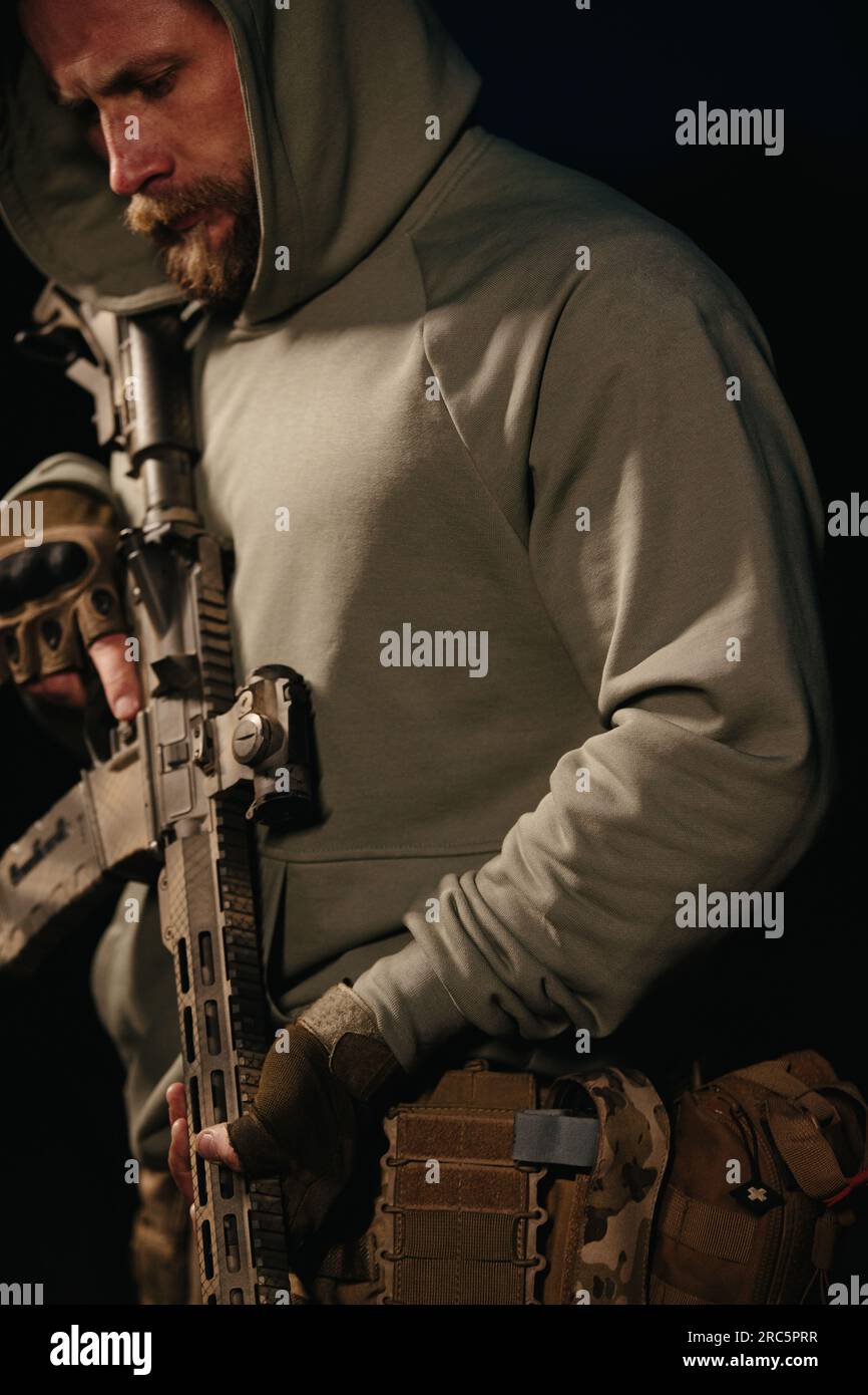 Military man hi-res stock photography and images - Alamy