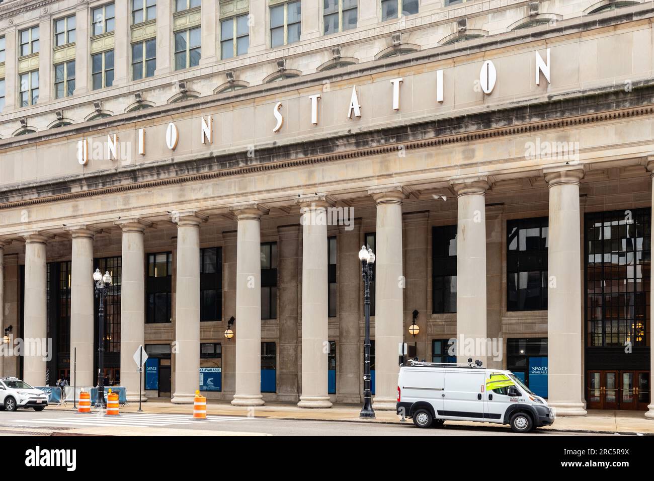 Union Station in downtown Chicago is a historic train station with shops, restaurants, and beautiful architecture. Stock Photo