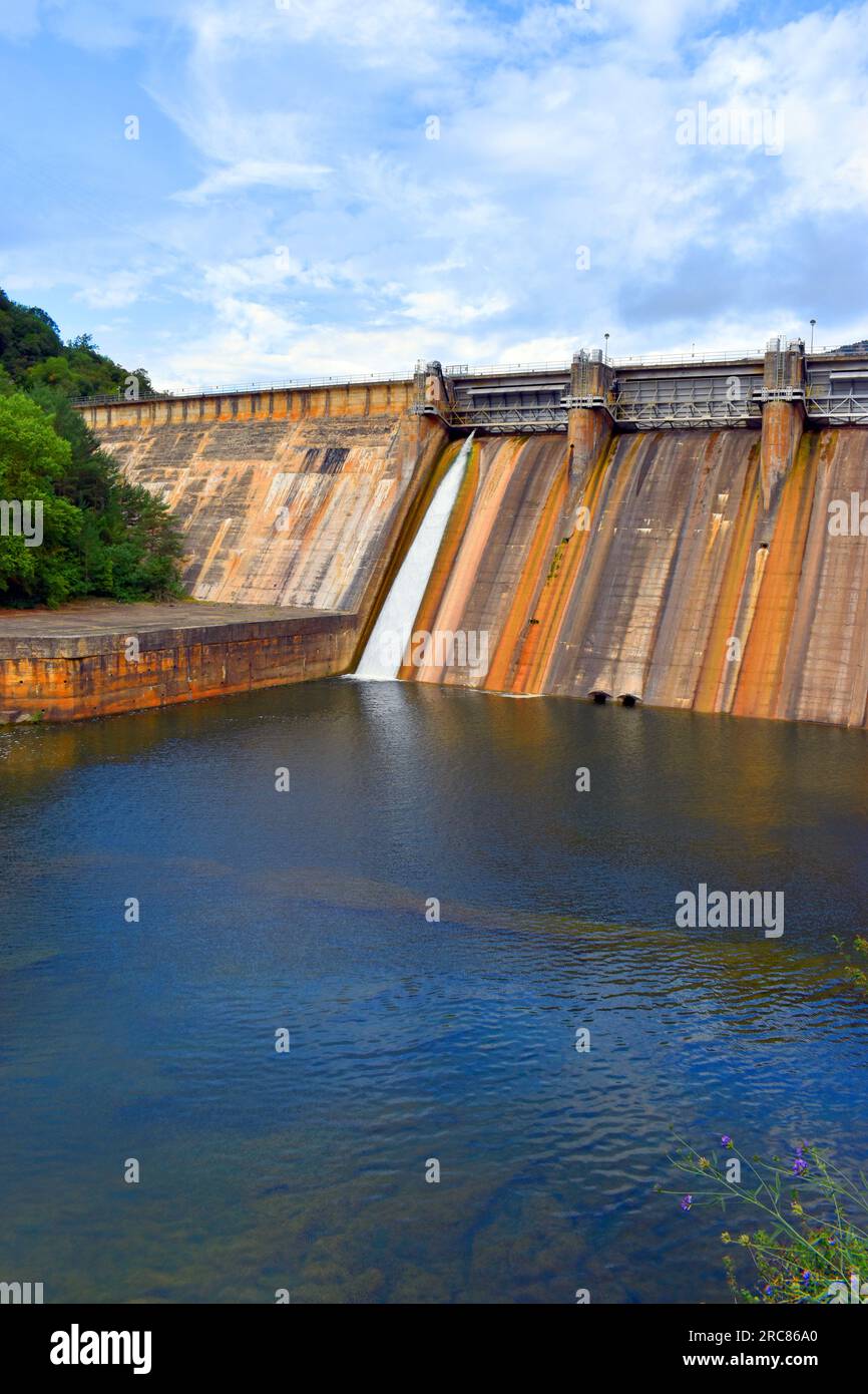 Hydroelectric power station on the Ebro river Stock Photo Alamy
