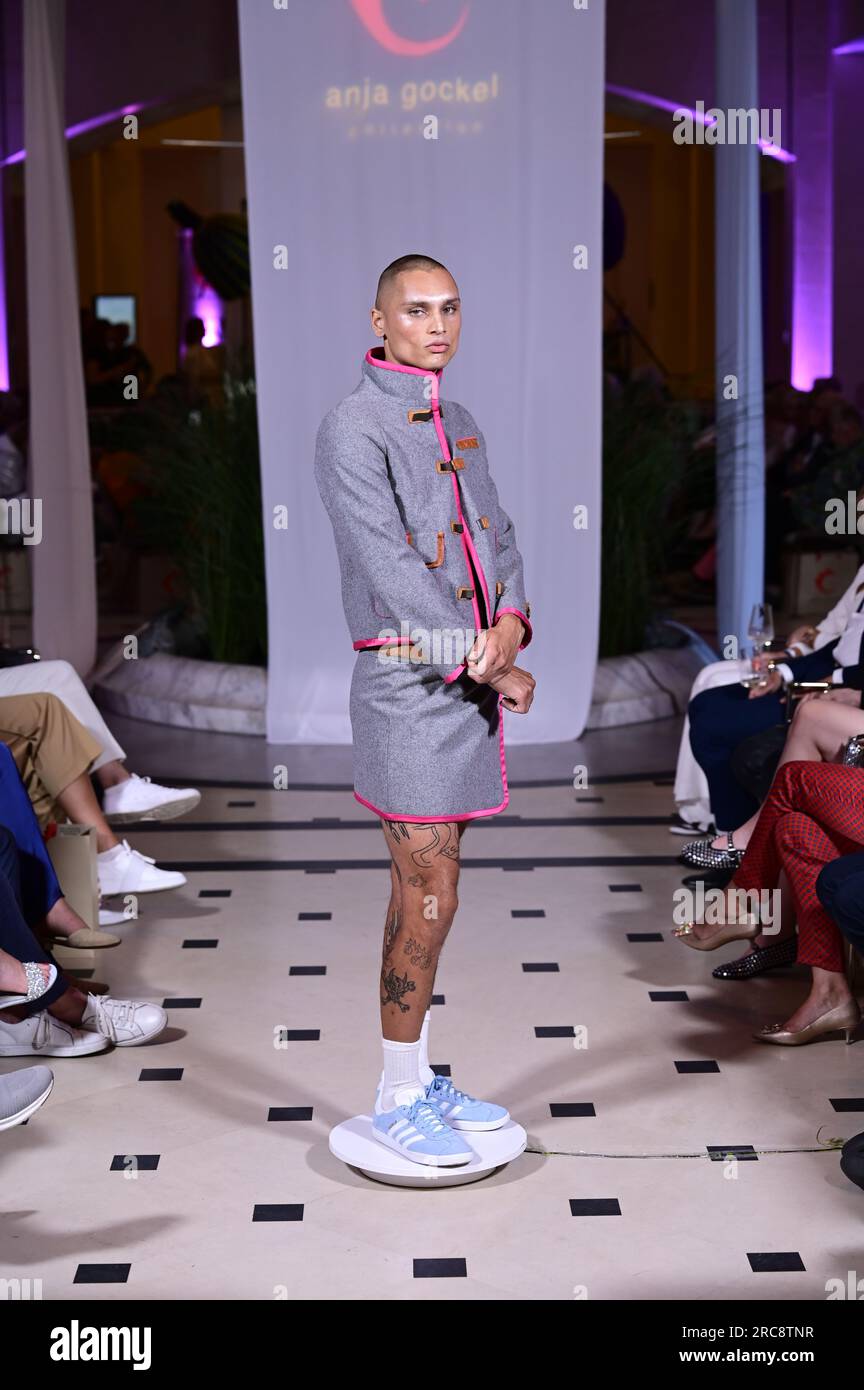 Models bei der Anja Gockel Fashion Show 'Air' auf der Berlin Fashion