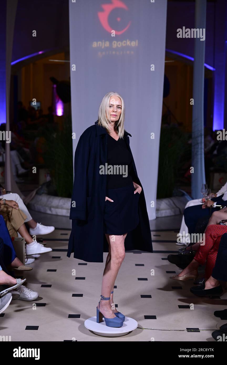 Models bei der Anja Gockel Fashion Show &amp;#39;Air&amp;#39; auf der Berlin Fashion ...