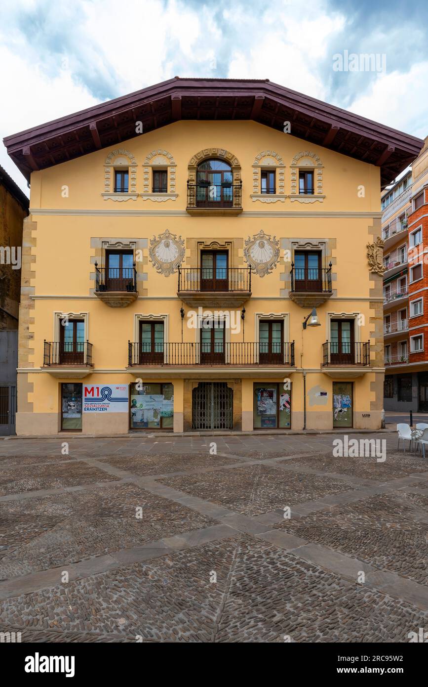 Facade sol hi-res stock photography and images - Alamy