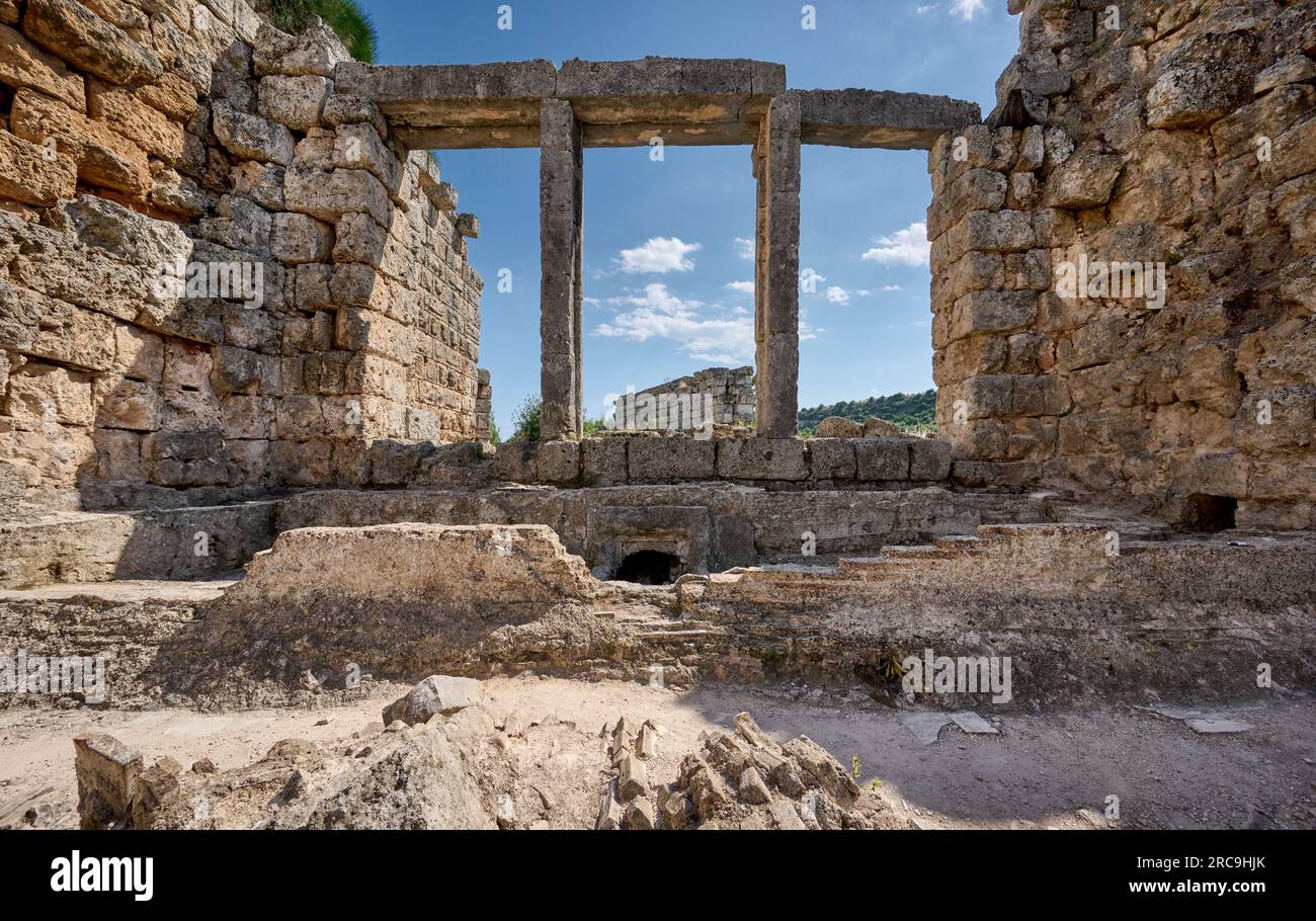 roemische suedliche Therme, Ruinen der roemischen Stadt Perge, Antalya, Türkei    |Roman South Bath, ruins of the Roman city of Perge, Antalya, Turkey Stock Photo