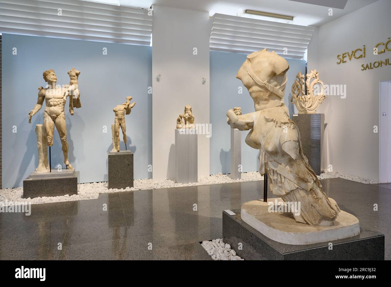 Marmorskulpturen und Statuen im Museum von Aphrodisias Ancient City