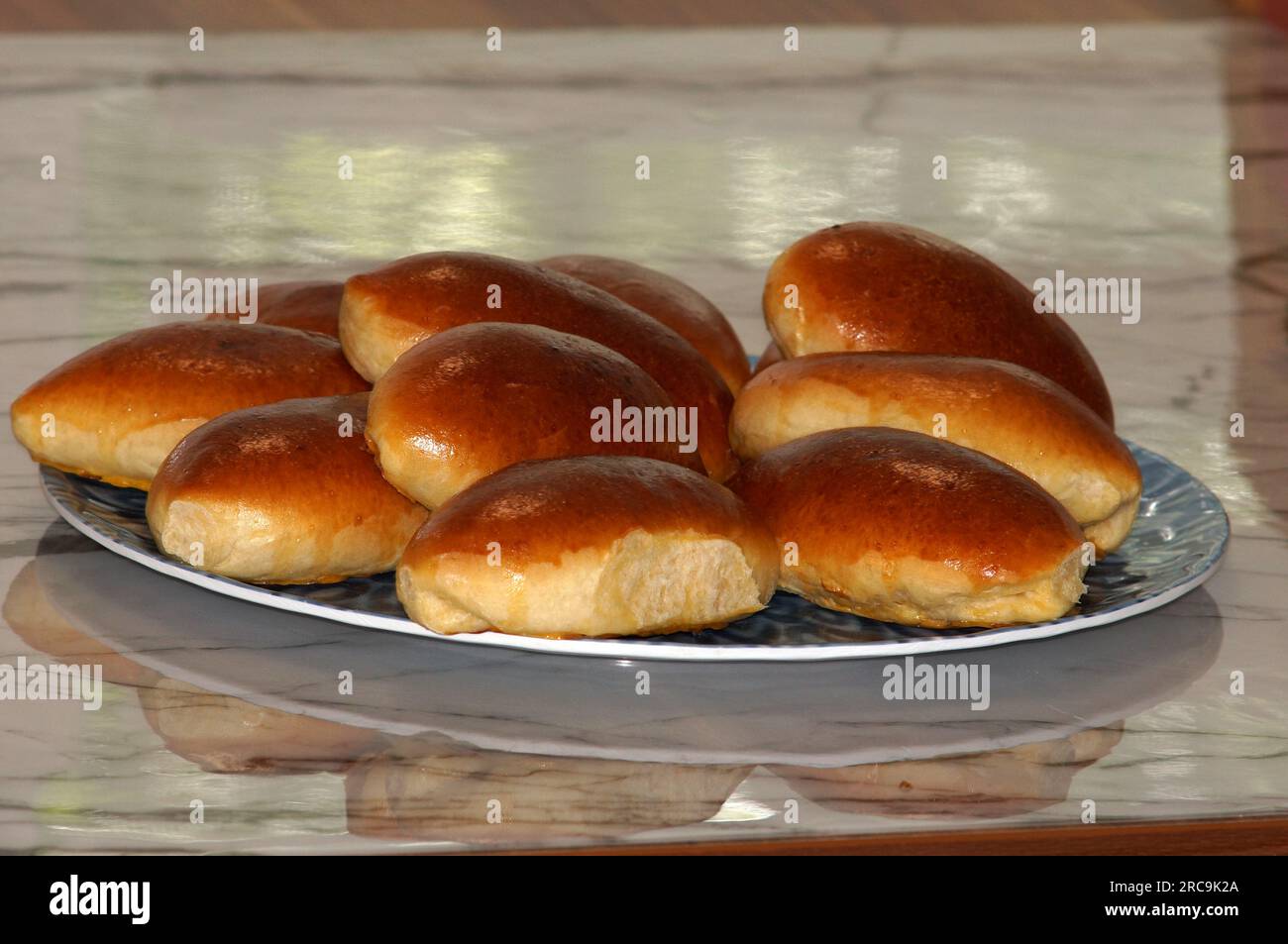 Kuchen mit Äpfeln Stock Photo