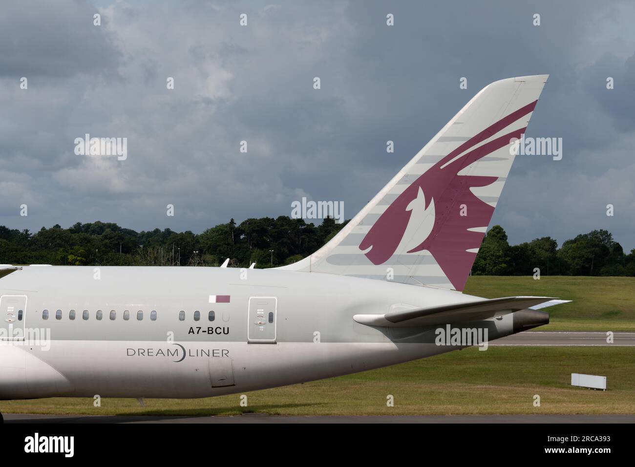 Qatar Airways Boeing 787-8 Dreamliner at Birmingham Airport, UK (A7-BCU) Stock Photo
