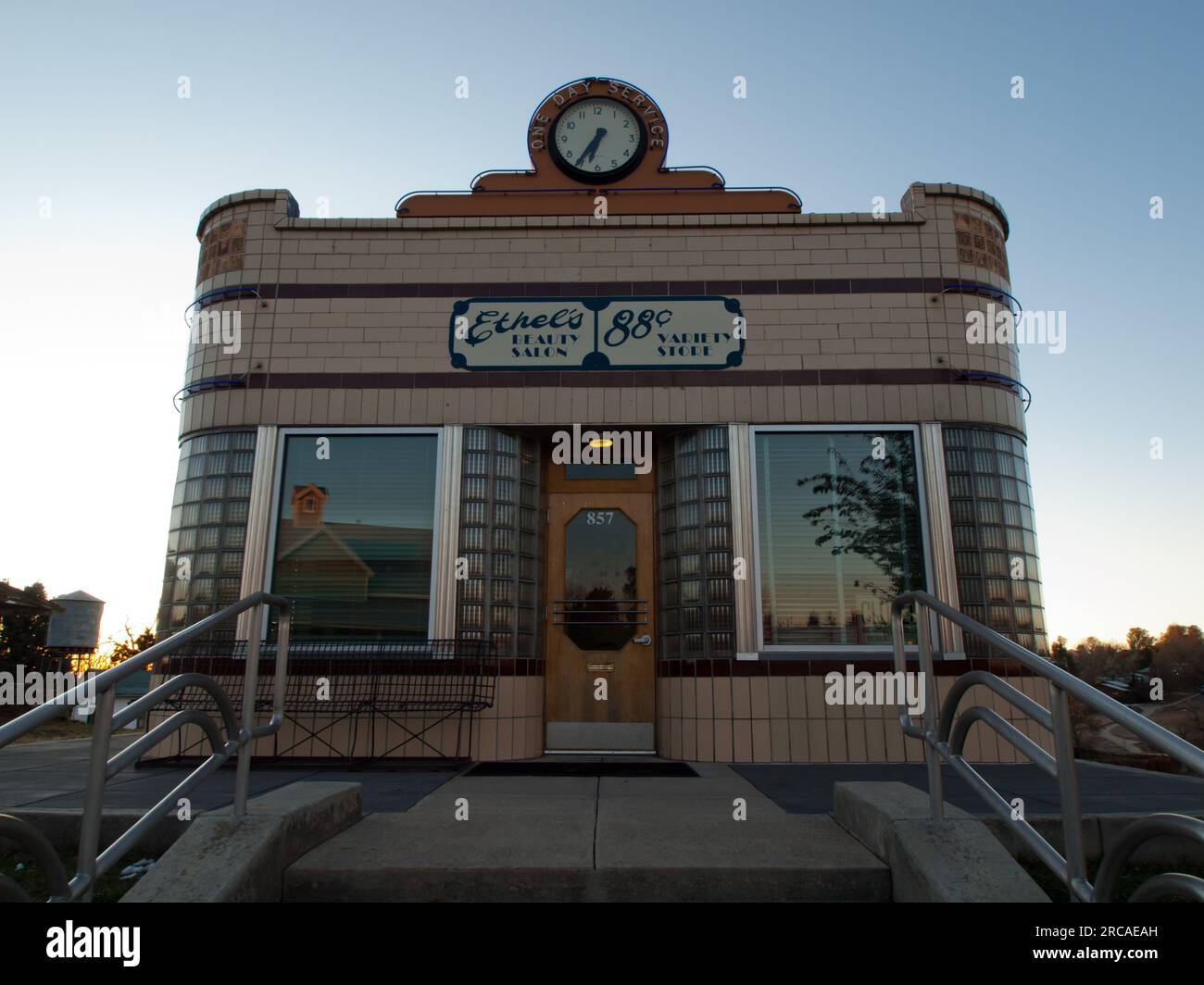 Art Deco Store Stock Photo Alamy