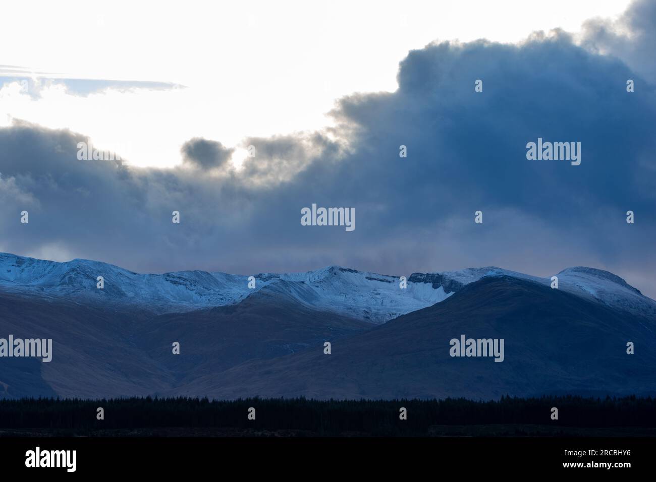 santa ana mountain range of hollister california in the winter