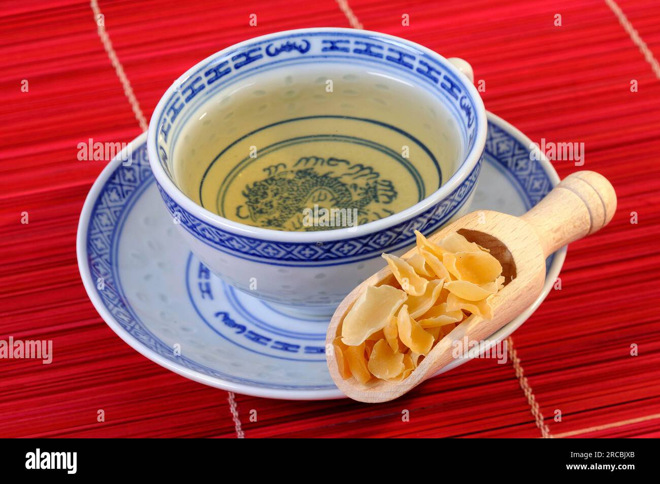 Cup of lily bulb tea (Lilii Bulbus), lily bulb tea Stock Photo Alamy