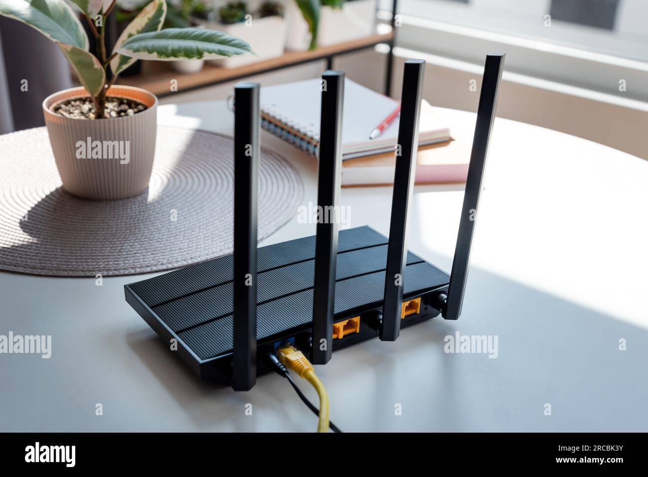 4 antennas hi-res stock photography and images - Alamy