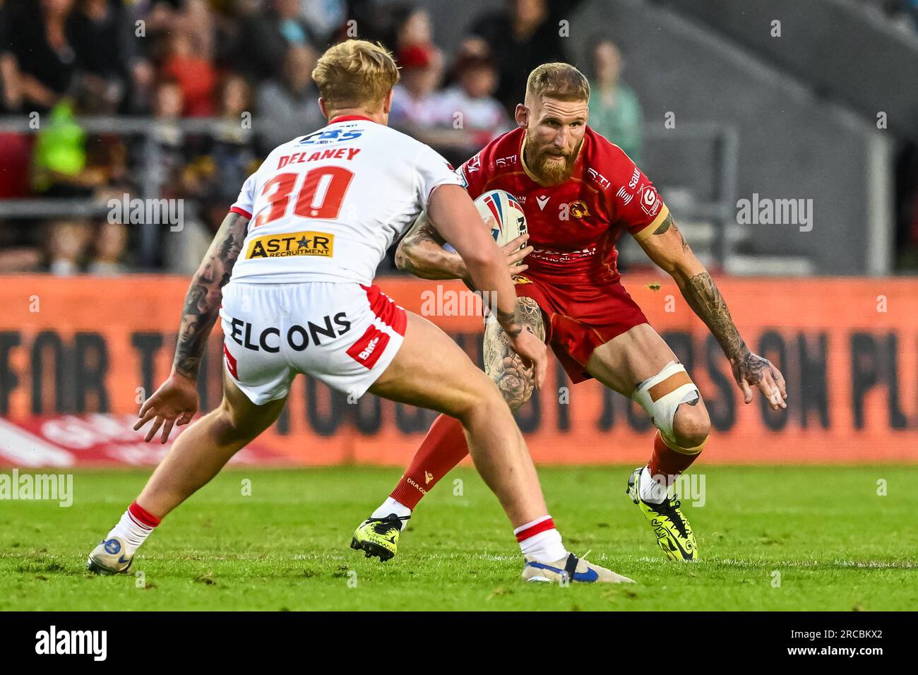 Sam Tomkins #29 of Catalans Dragons makes a break during the Betfred Super League Round 19 match St Helens vs Catalans Dragons at Totally Wicked Stadium, St Helens, United Kingdom, 13th July 2023 (Photo by Craig Thomas/News Images) in, on 7/13/2023. (Photo by Craig Thomas/News Images/Sipa USA) Credit: Sipa USA/Alamy Live News Stock Photo