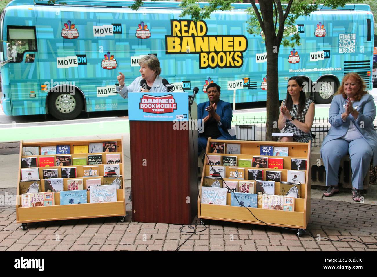 AFT President Randi Weingarten speaks to the crowd during the MoveOn