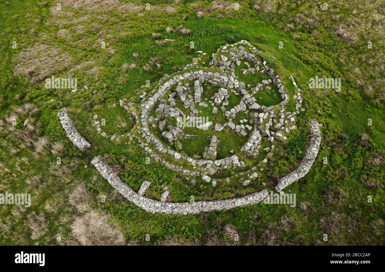Bagh nam Feadhag prehistoric through Viking site. Mainly visible is Iron Age wheelhouse. Grimsay, Outer Hebrides. Outer semi-circle wall is modern Stock Photo