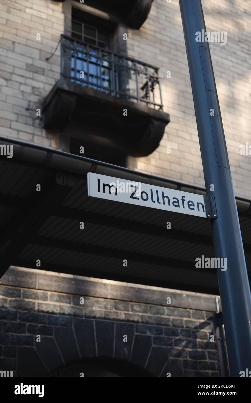 A street sign labeled "Im Zollhafen", Cologne, Germany Stock Photo Alamy