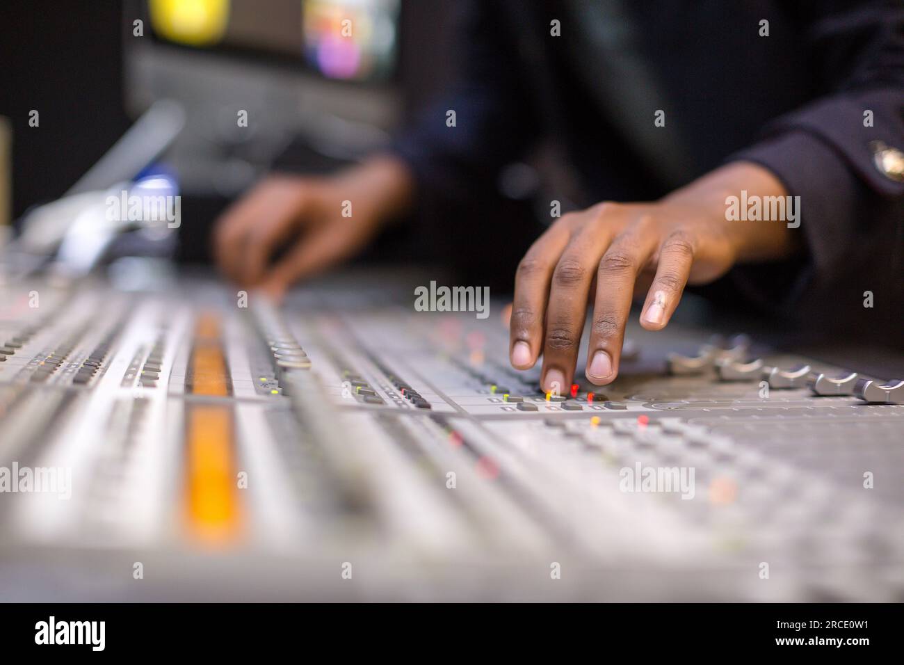 Video production man hand hi-res stock photography and images - Alamy