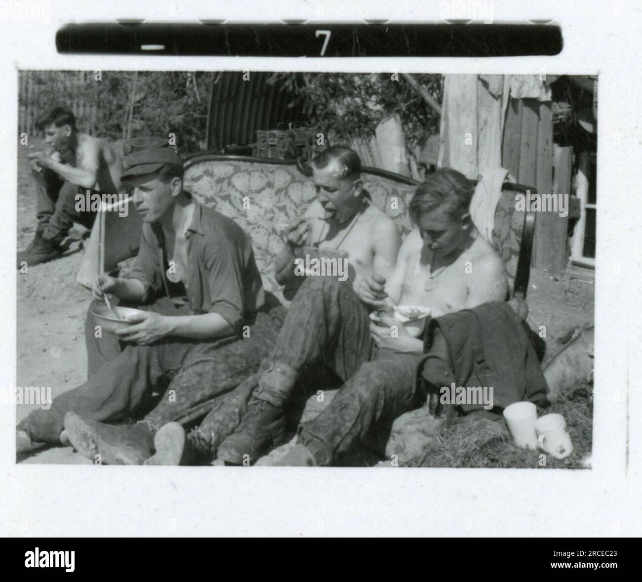 SS Photographer Fabiger, SS-Panzerkorps, Narva, 1944 Daily activities ...