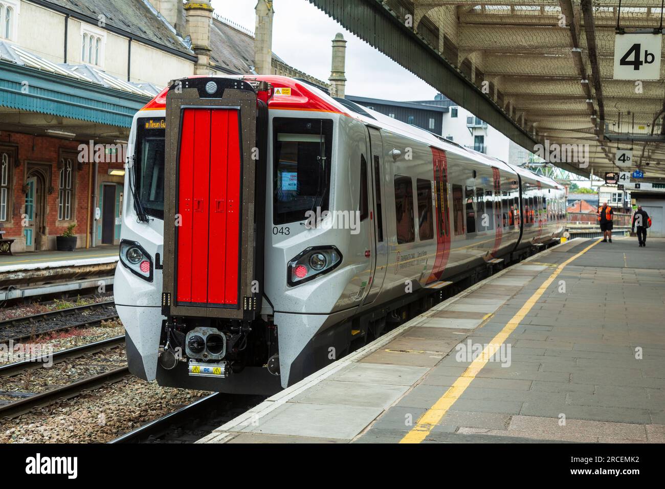 The new Transport for Wales (TfW) CAF DMU – Class 197 number 043 at Shrewsbury Station Stock Photo