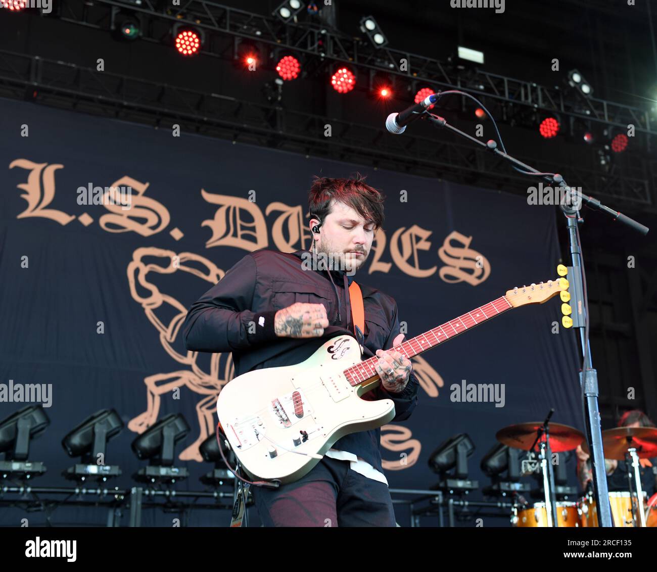 July 11, 2023, Portsmouth, Virginia, USA: L.S. Dunes member FRANK IERO brings some rock to the Atlantic Union Bank Pavilion in Portsmouth, Virginia on 11 July 2023. photo Â© Jeff Moore 2022 (Credit Image: © Jeff Moore/ZUMA Press Wire) EDITORIAL USAGE ONLY! Not for Commercial USAGE! Stock Photo