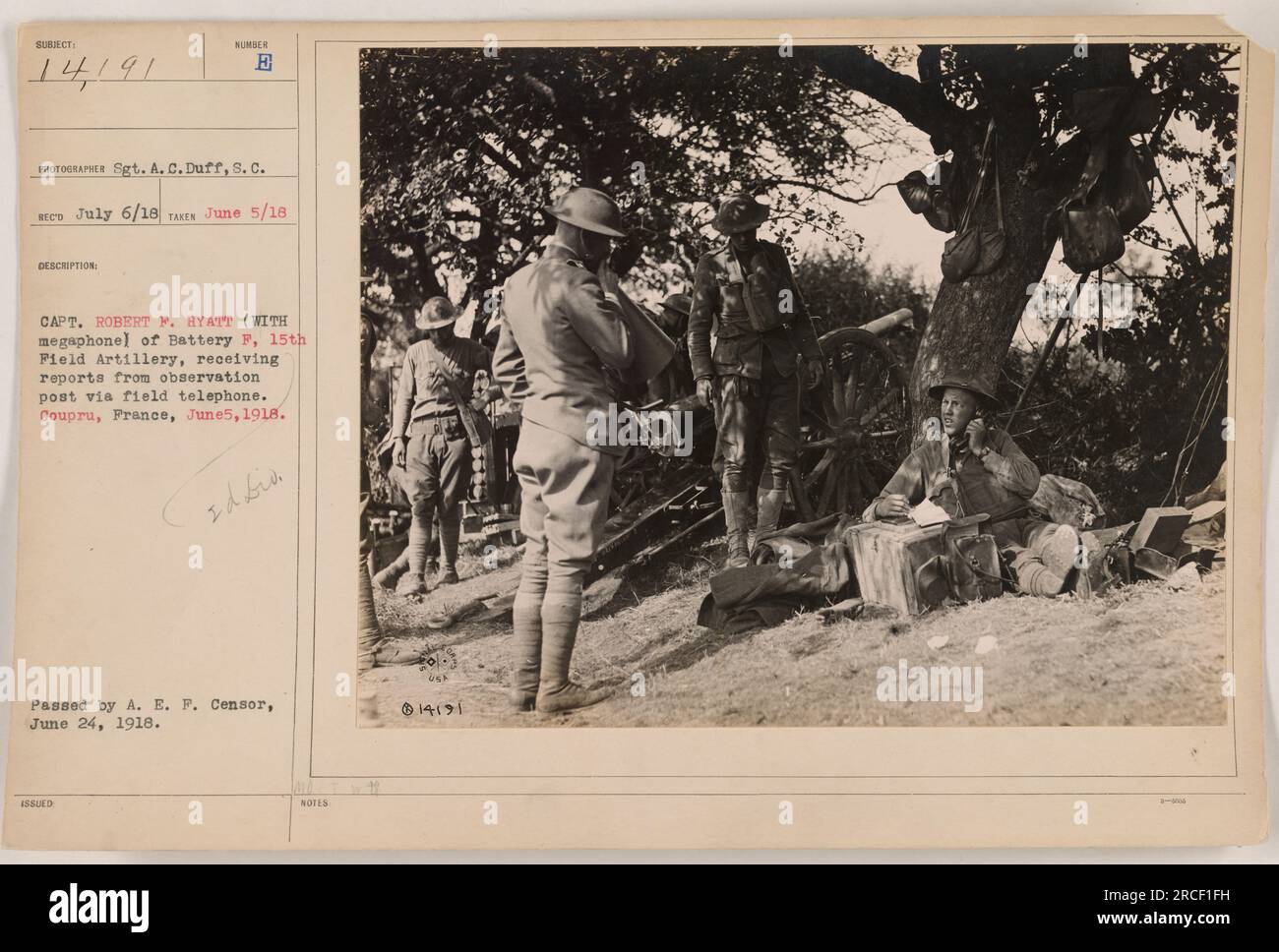 captain robert f hyatt of battery f 15th field artillery receiving