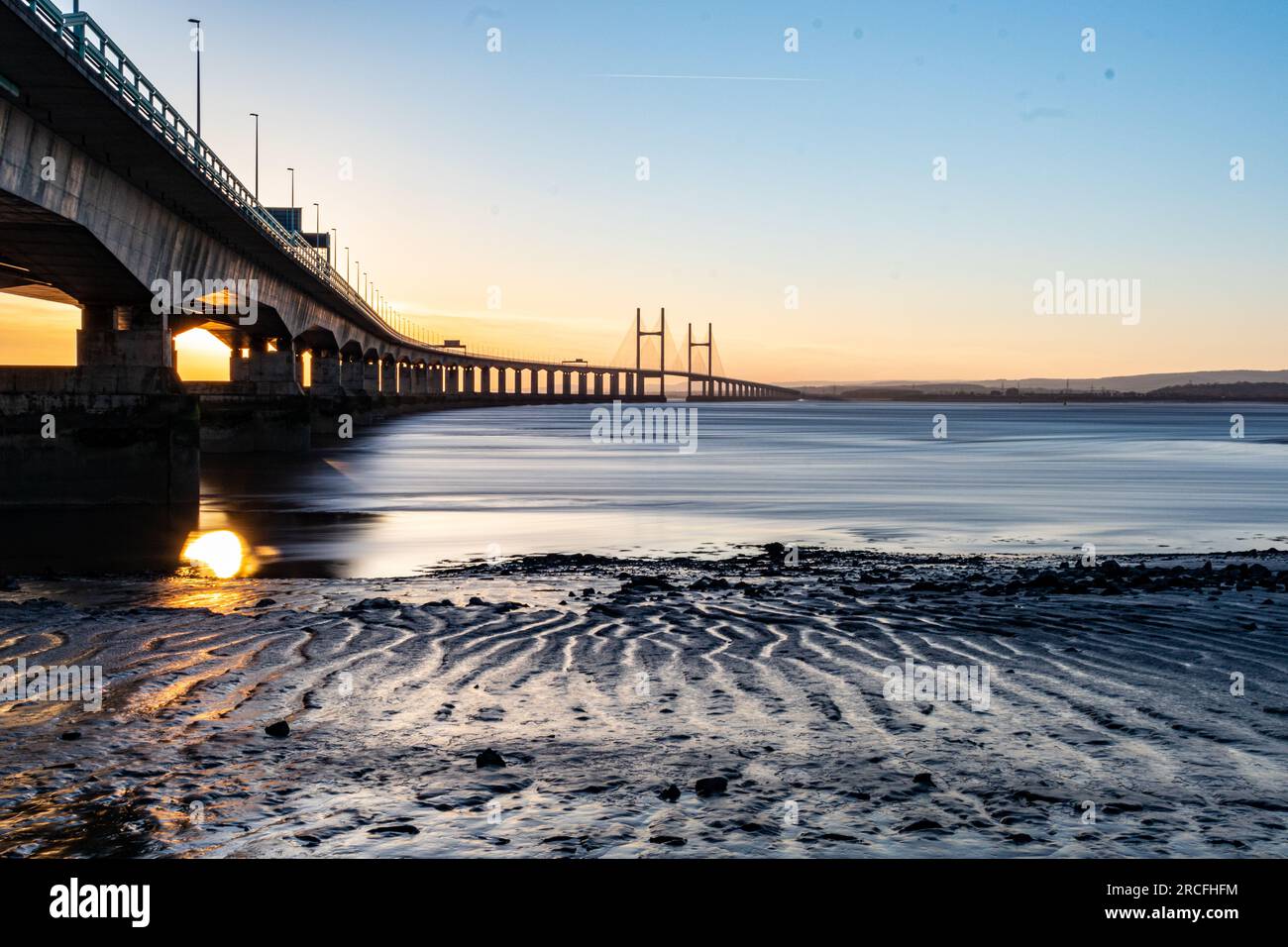 Beautiful night scenes bridge hi-res stock photography and images - Alamy
