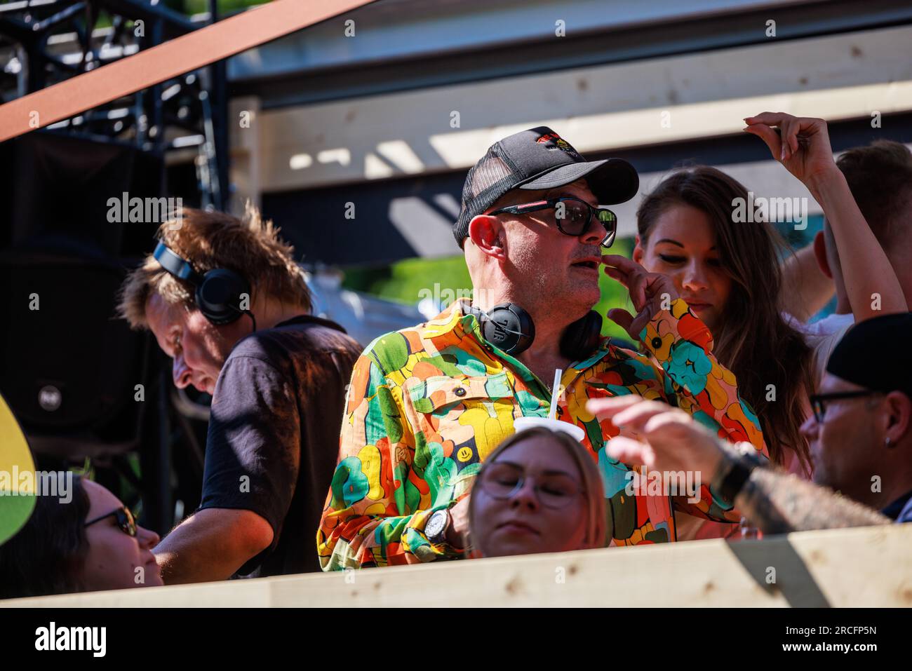 Rave the planet technoparade hi-res stock photography and images - Alamy