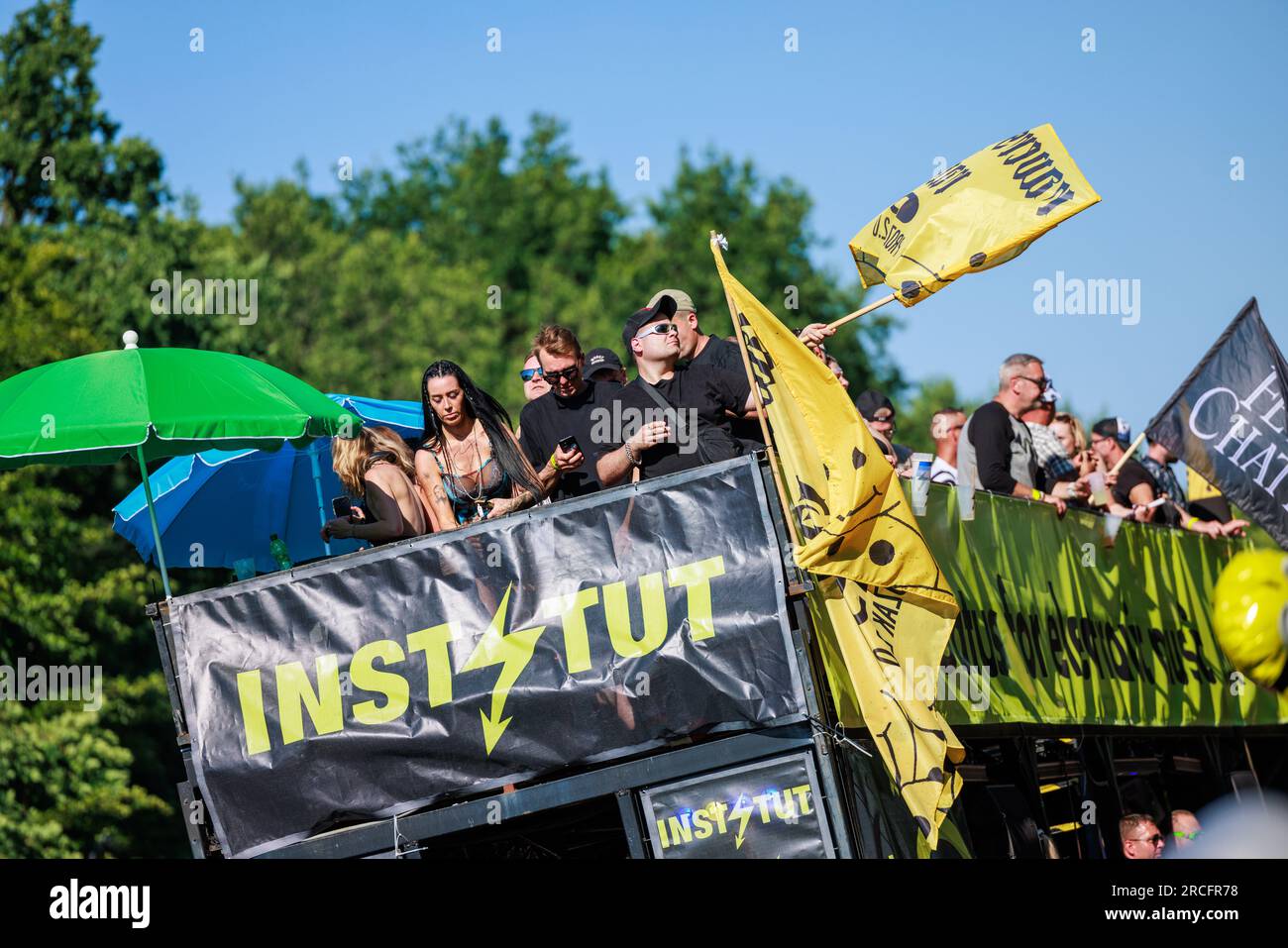 Rave the planet technoparade hi-res stock photography and images - Alamy