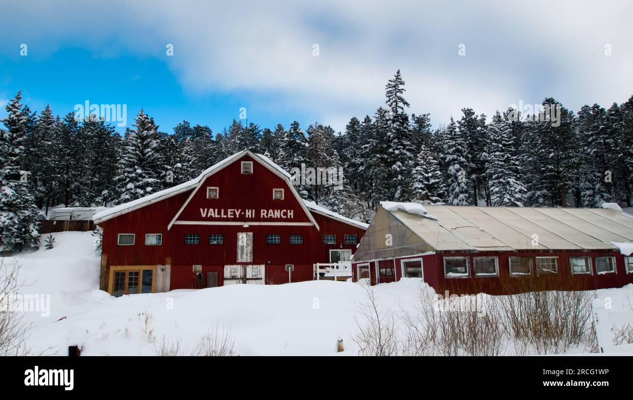 Red barn hi hi-res stock photography and images - Alamy