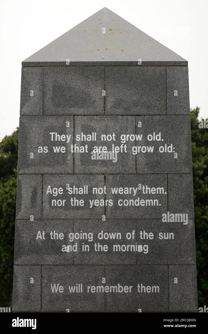 An ANZAC Memorial in Wellington inscribed with Laurence Binyon's poem 'For the Fallen', a traditional part of ANZAC services in New Zealand and Austra Stock Photo
