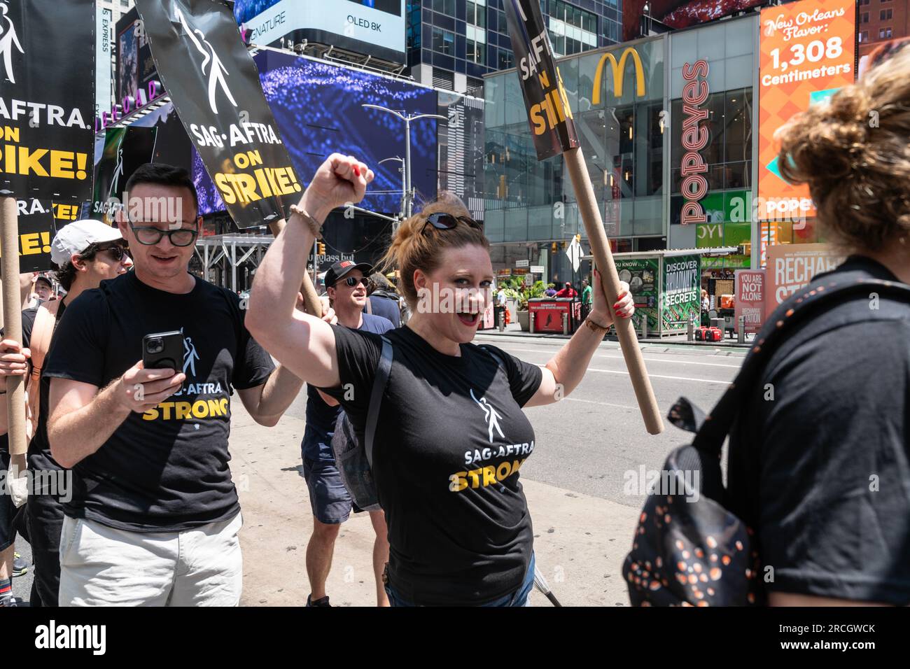 Members of Writers Guild of America and Screen Actors Guild rally on ...