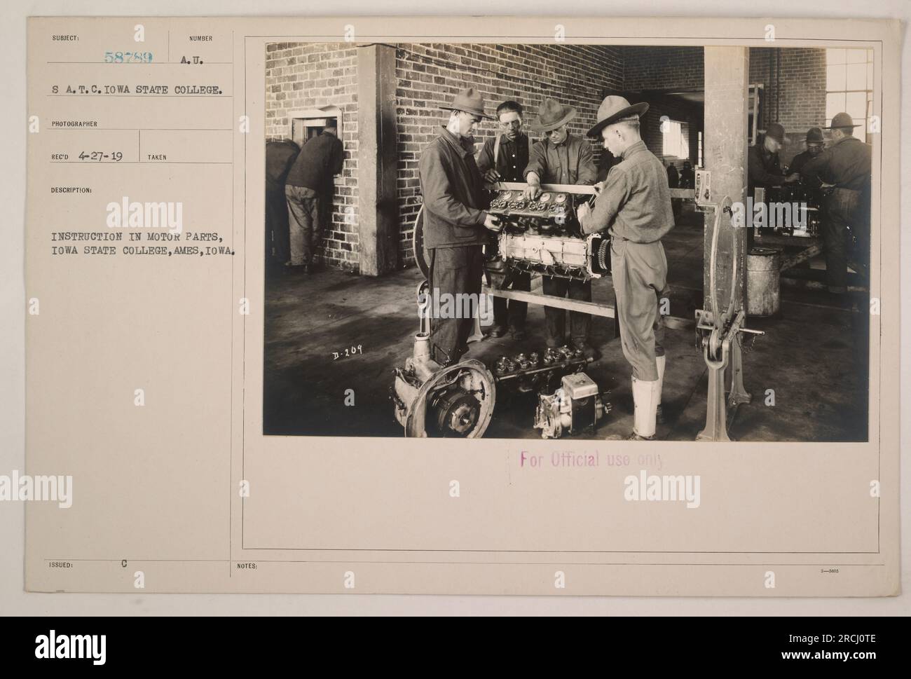 Motor parts instruction hires stock photography and images Alamy