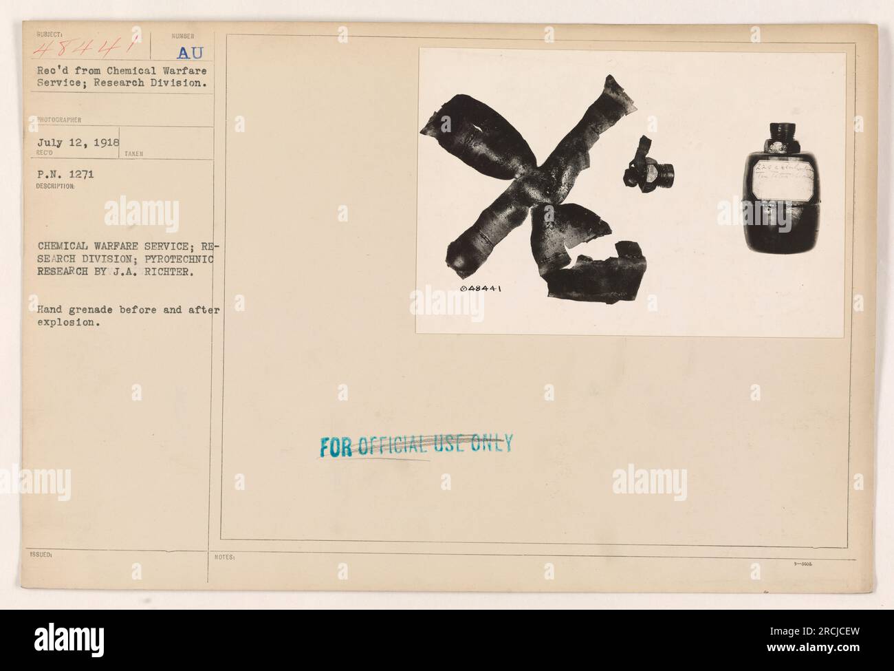 Image caption: P.N. 1271. Chemical Warfare Service conducting ...