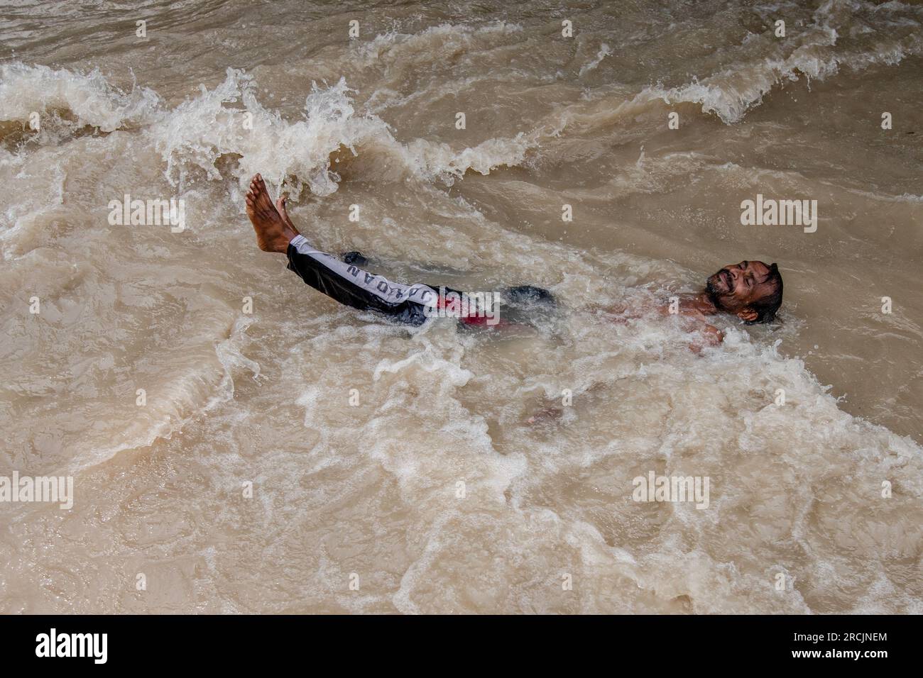 Yamuna water level rise hi-res stock photography and images - Alamy