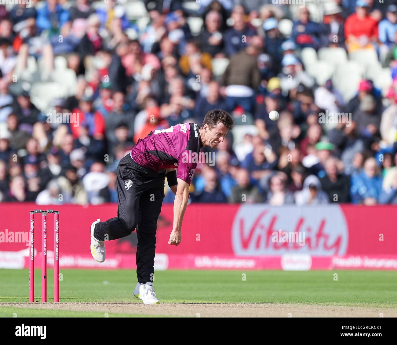 Taken in Birmingham, UK on 15 Jul 2023 at Warwickshire County Cricket Club, Edgbaston.  Pictured is Somerset’s Matt Henry in action bowling during the 2023 Vitality Blast Semi Final between Somerset & Surrey  Image is for editorial use only - credit to Stu Leggett via Alamy Live News Stock Photo