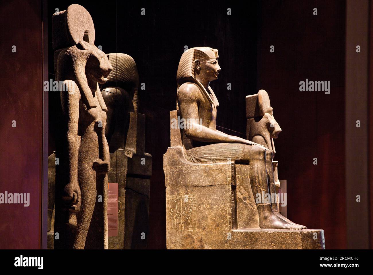Statue of the goddess Sekhmet, Statue of Tutmosi III, Gallery of the ...