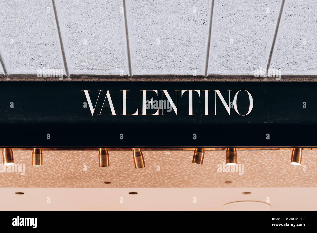 Maison valentino discount logo