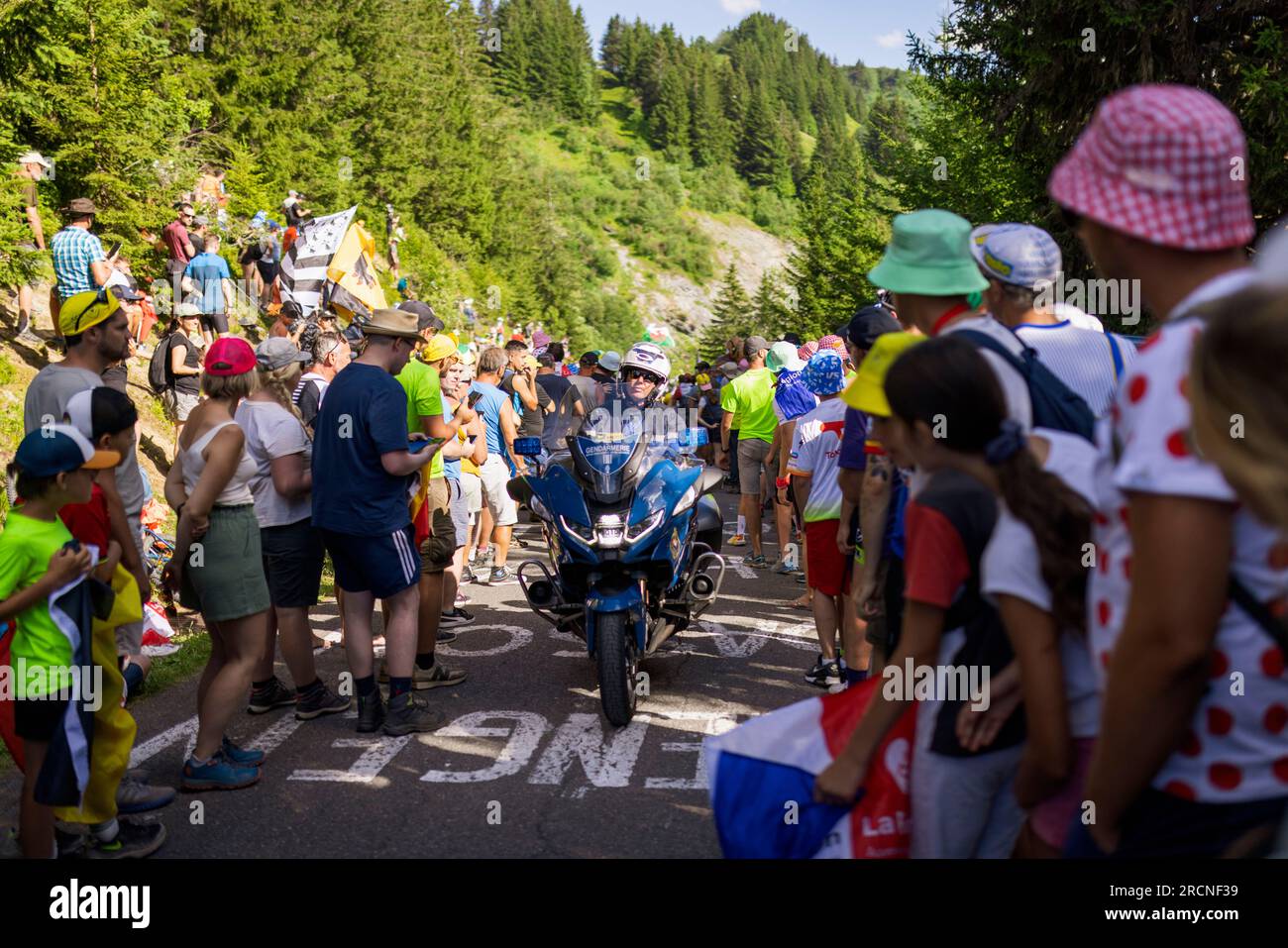 Col de Joux Plane, France. 15th Jul, 2023.  Motorbike Police 14. Etappe der Tour de France Annemasse - Morzine Les Portes du Soleil 15.07.2023  Credit: Moritz Muller/Alamy Live News Stock Photo