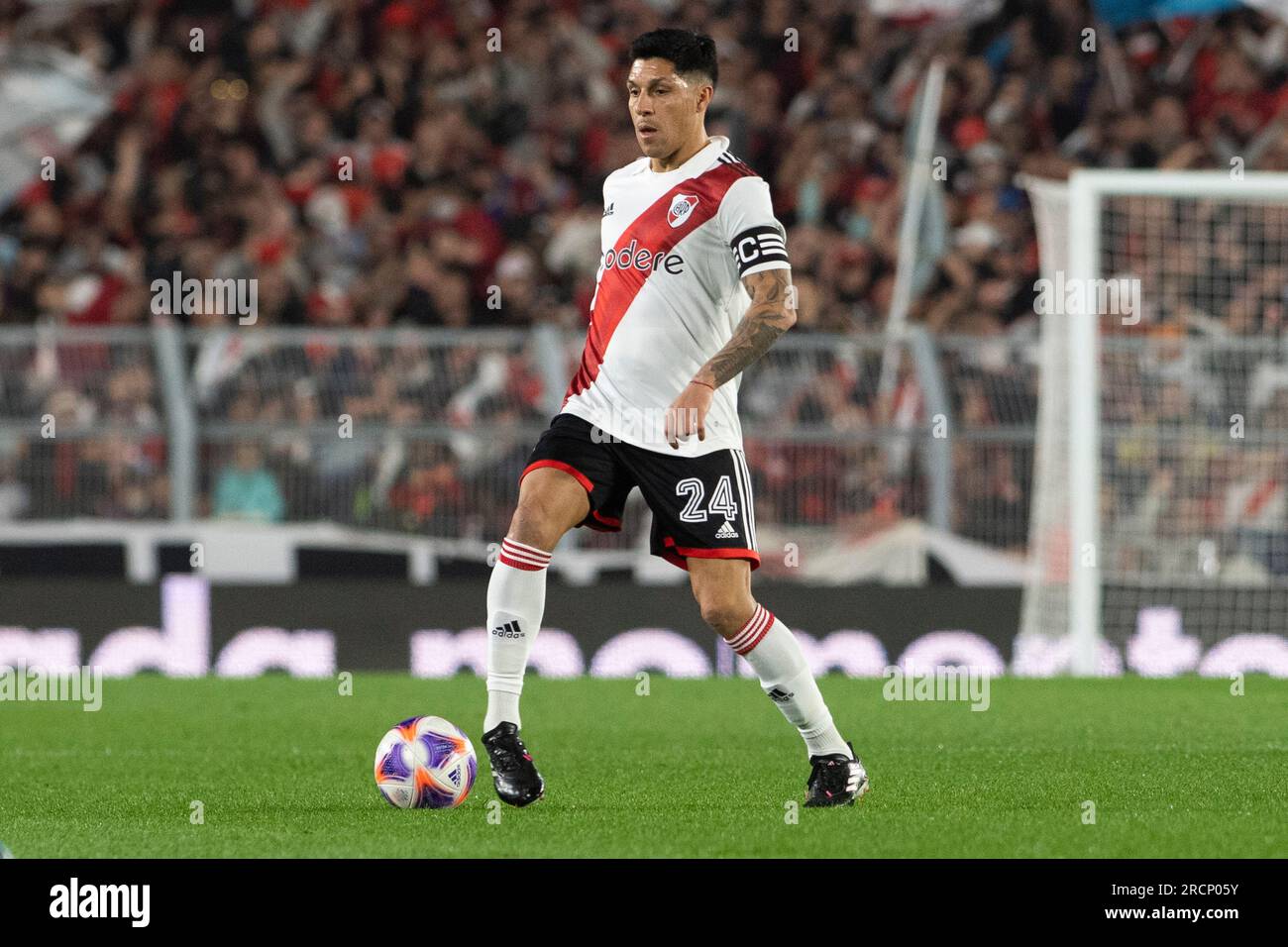 Enzo Perez of River Plate seen in action during a match between River Plate and Estudiantes as part of Liga Profesional 2023 at Estadio M‡s Monumental Antonio Vespucio Liberti. Final score: River Plate 3:1 Estudiantes (Photo by Manuel Cortina / SOPA Images/Sipa USA) Stock Photo
