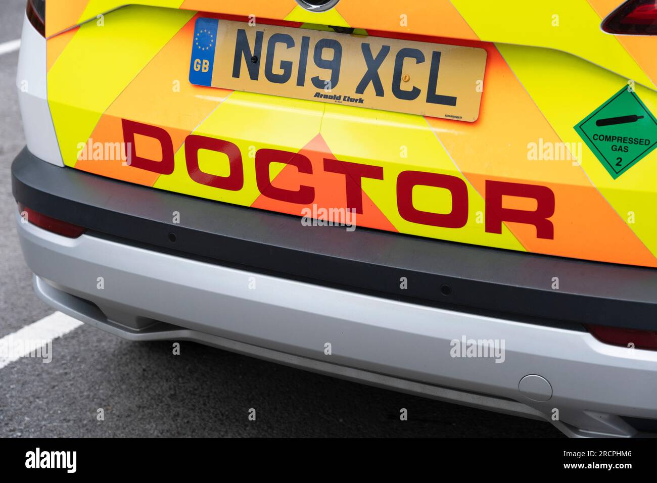 Doctor marking on the rear of a doctor's car for Hantsdoc which provides the Out of Hours service for NHUC (North Hampshire Urgent Care), UK Stock Photo