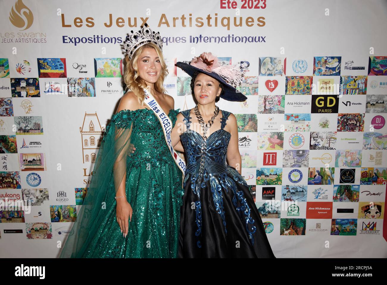 Paris, France. 15th July, 2023. Miss Excellence France 2023, Laura Hérault and the chinese artist Li Jin Paris attend the second edition of the Artistic Games at the Caroussel du Louvre on July 15, 2023 in Paris, France. Credit: Bernard Menigault/Alamy Live News Stock Photo