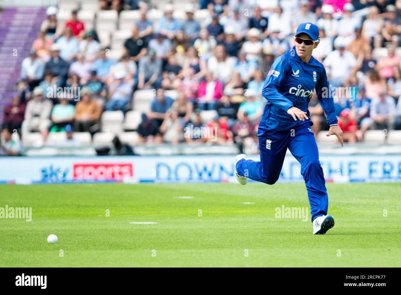 Southampton, UK. 16th July, 2023. Danni Wyatt (England) in action fielding during the 2nd We Got Game ODI game of the Womens Ashes 2023 Series between England and Australia at The Ageas Bowl in Southampton, England. (Liam Asman/SPP) Credit: SPP Sport Press Photo. /Alamy Live News Stock Photo