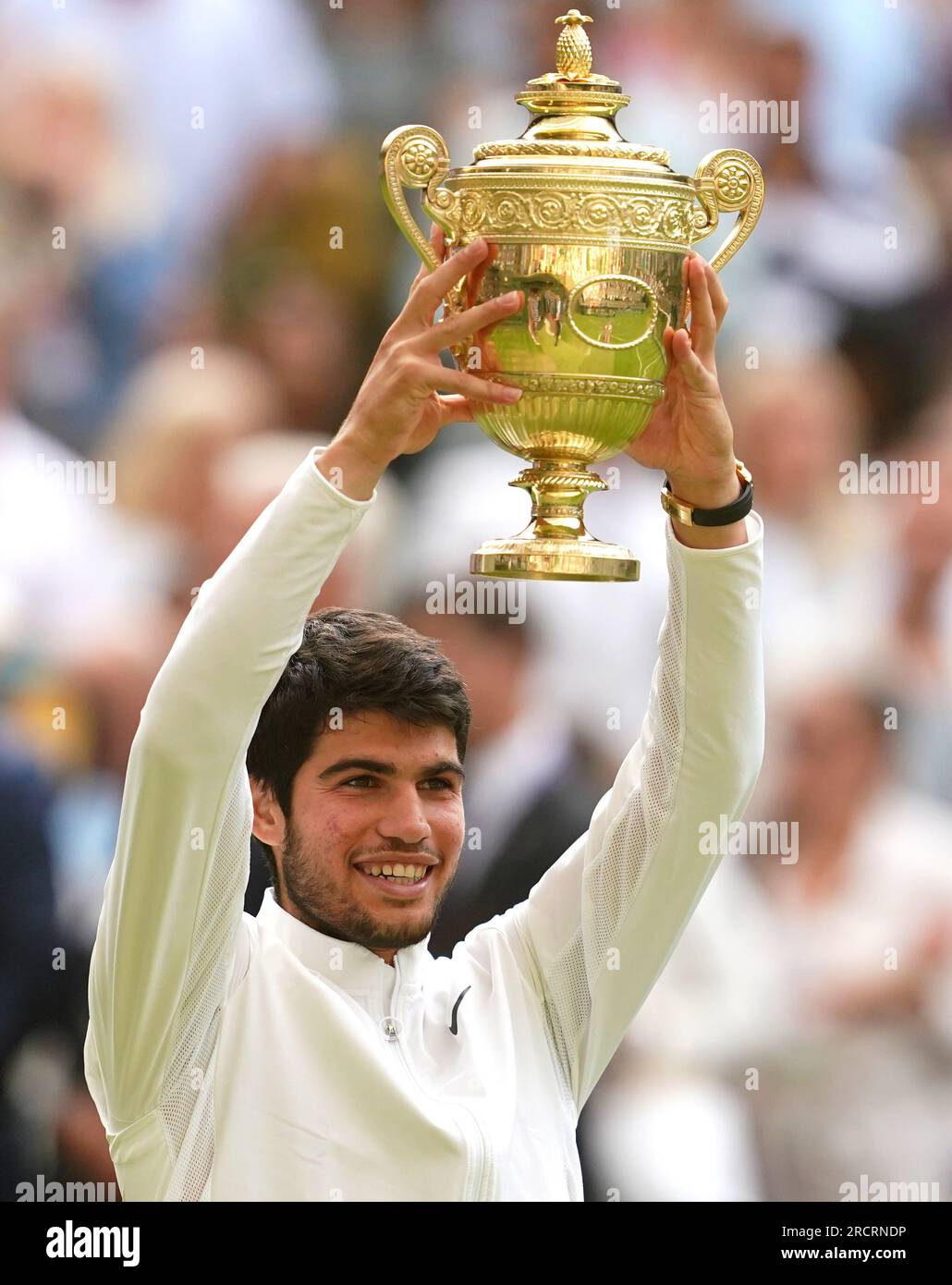 Djokovic wimbledon 2023 trophy hires stock photography and images Alamy
