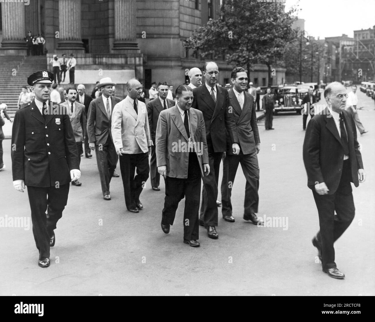 Lunch break at courthouse Black and White Stock Photos & Images Alamy