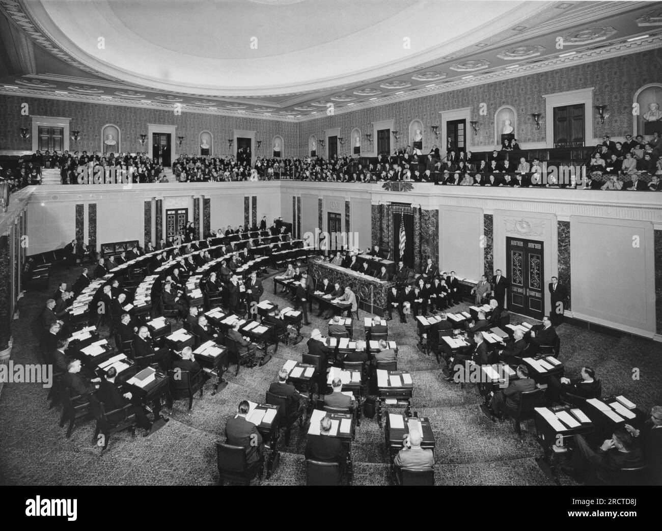 Us senate chamber washington 1960s hi-res stock photography and images ...