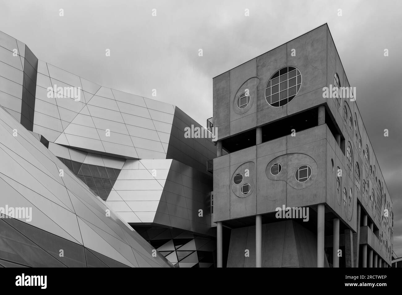 hus-triangle-black-and-white-stock-photos-images-alamy