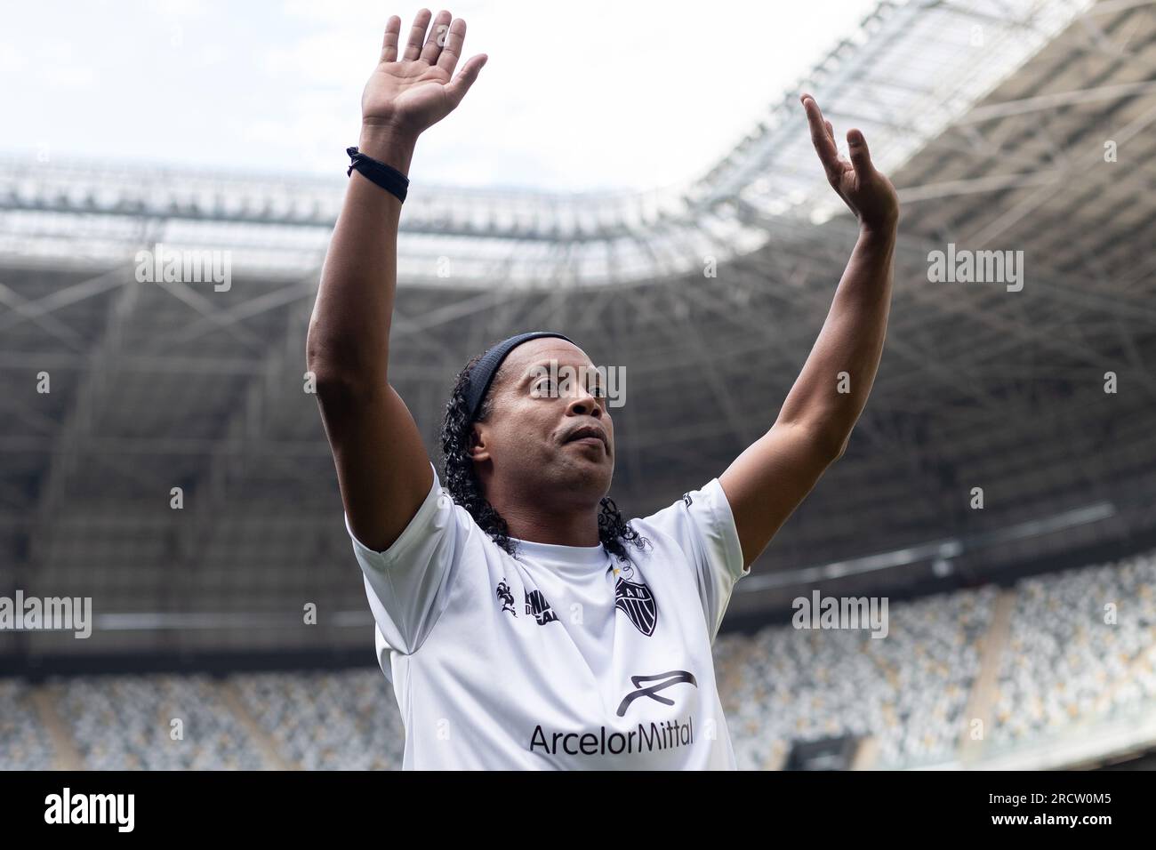 Ronaldinho Gaucho Makes Mold of the Feet To Be Eternalized Editorial Stock  Photo - Image of activity, sport: 136109233