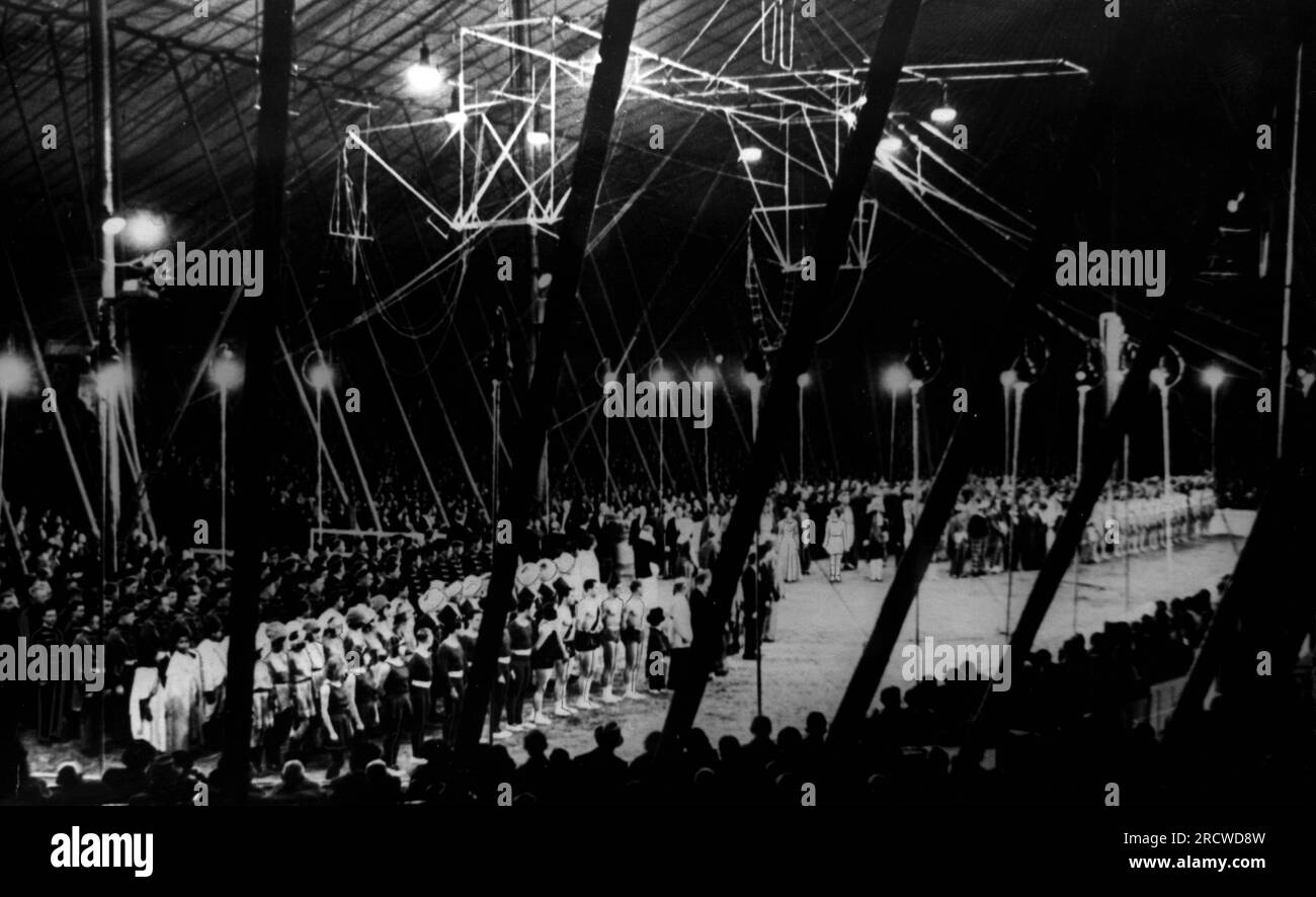 circus, Circus Krone, circus tent, interior view, Tempelhofer Feld, Berlin, 1931, ADDITIONAL-RIGHTS-CLEARANCE-INFO-NOT-AVAILABLE Stock Photo