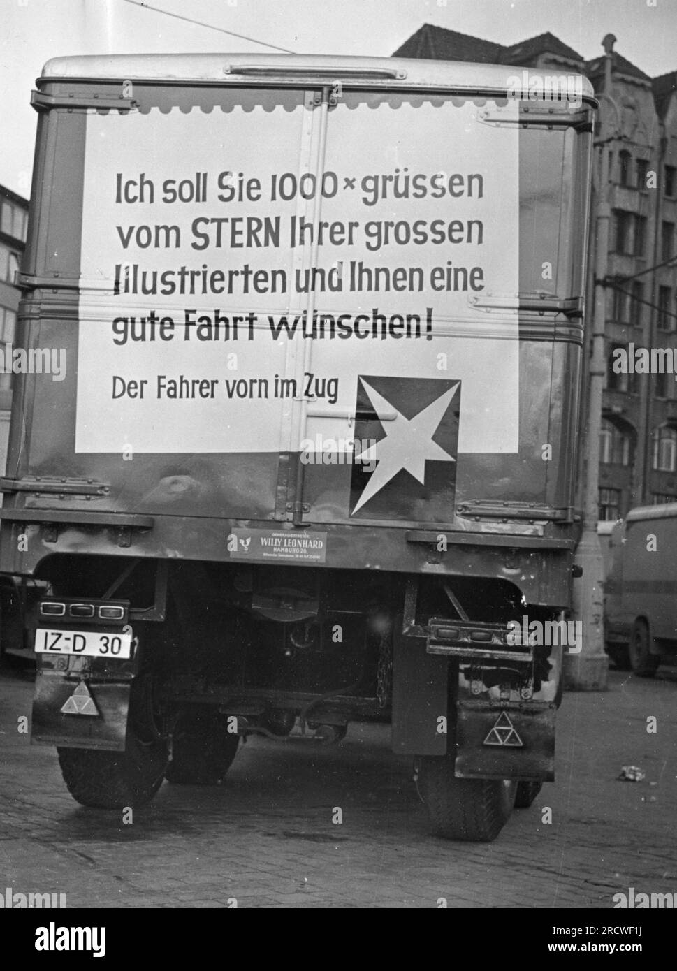 advertising, magazines, advertising slogan of the magazine Stern on a lorry, Hamburg, late 1950s, ADDITIONAL-RIGHTS-CLEARANCE-INFO-NOT-AVAILABLE Stock Photo