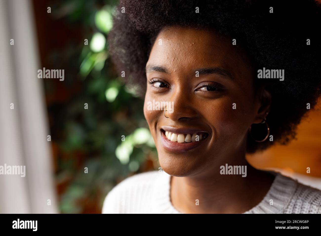 Fulani woman | Nose piercing, Facial tattoos, Septum piercing